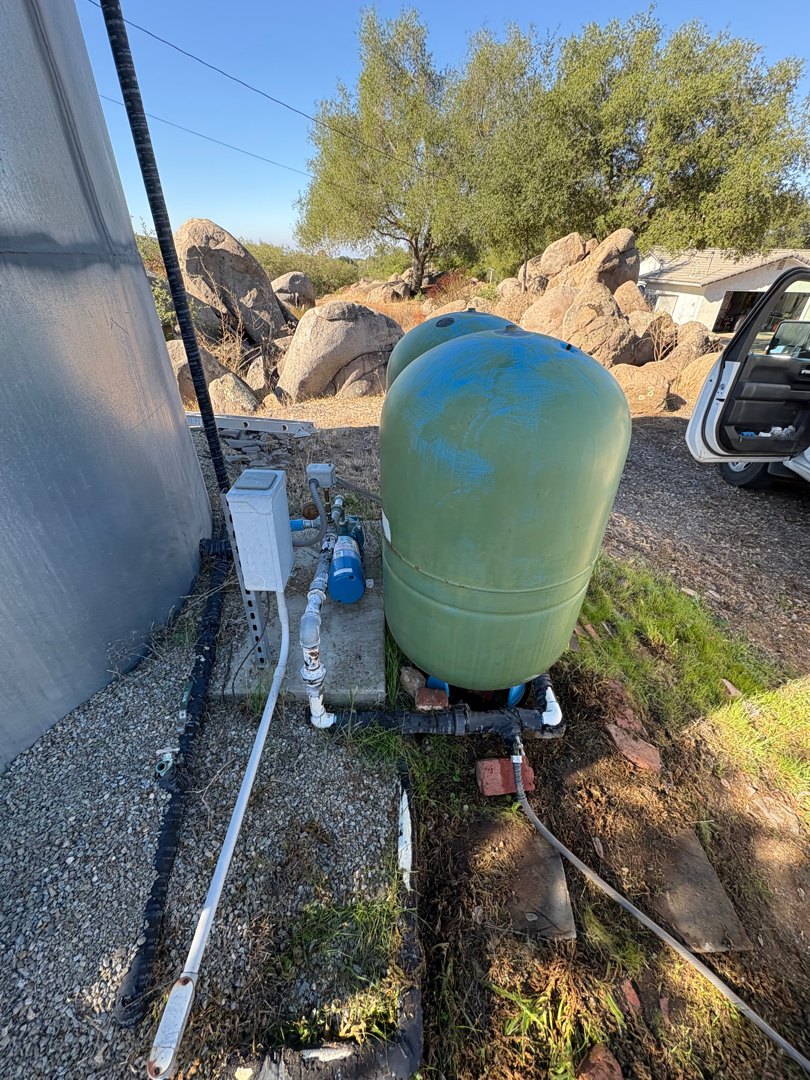 Pressure tank replacement in Lakeside