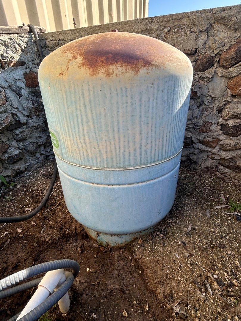 Pressure tank replacement in Winchester