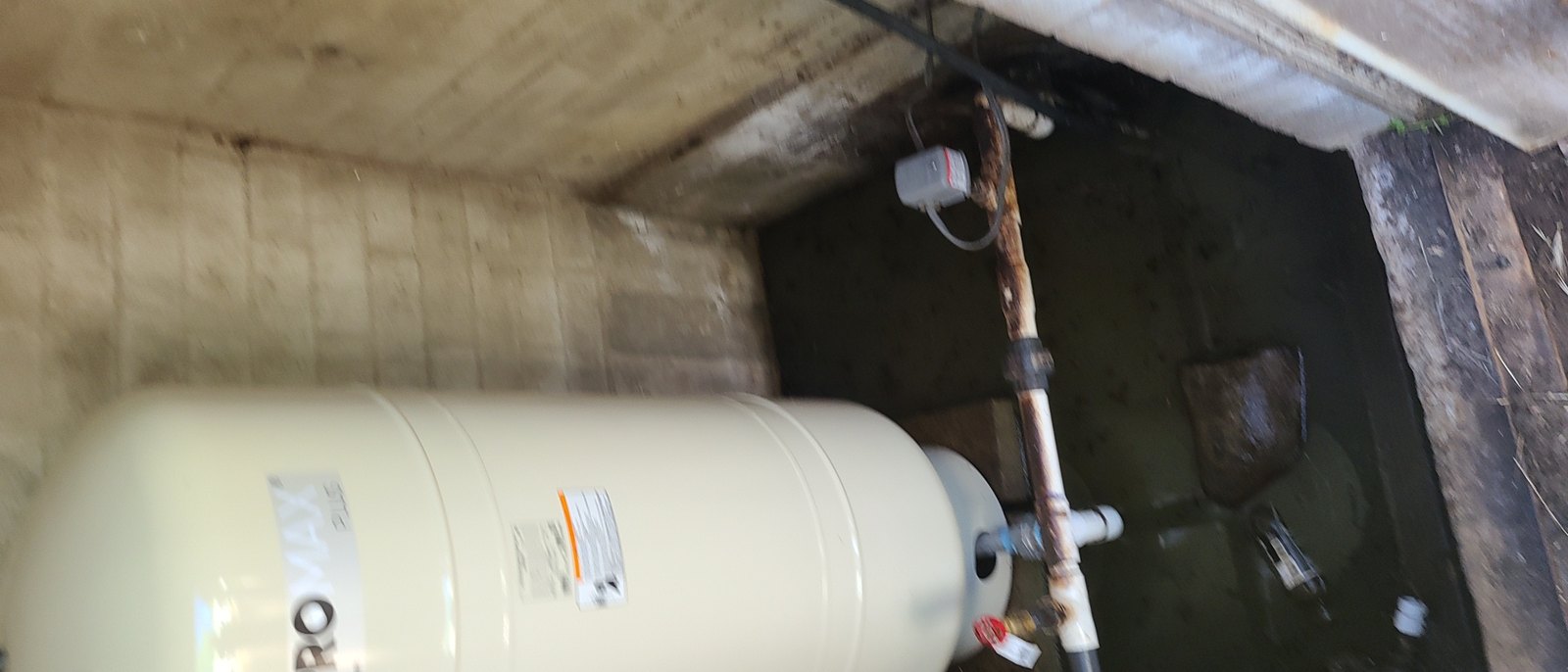 Pressure tank replacement in Lakeside
