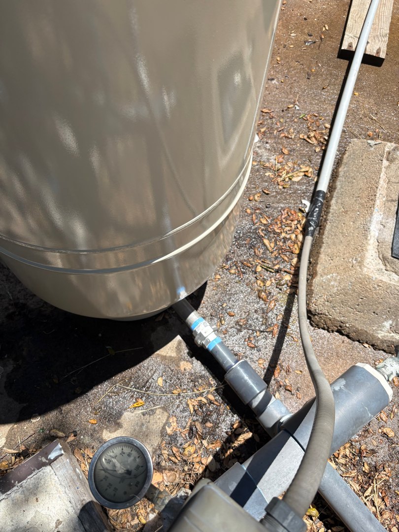 Pressure tank replacement in Escondido