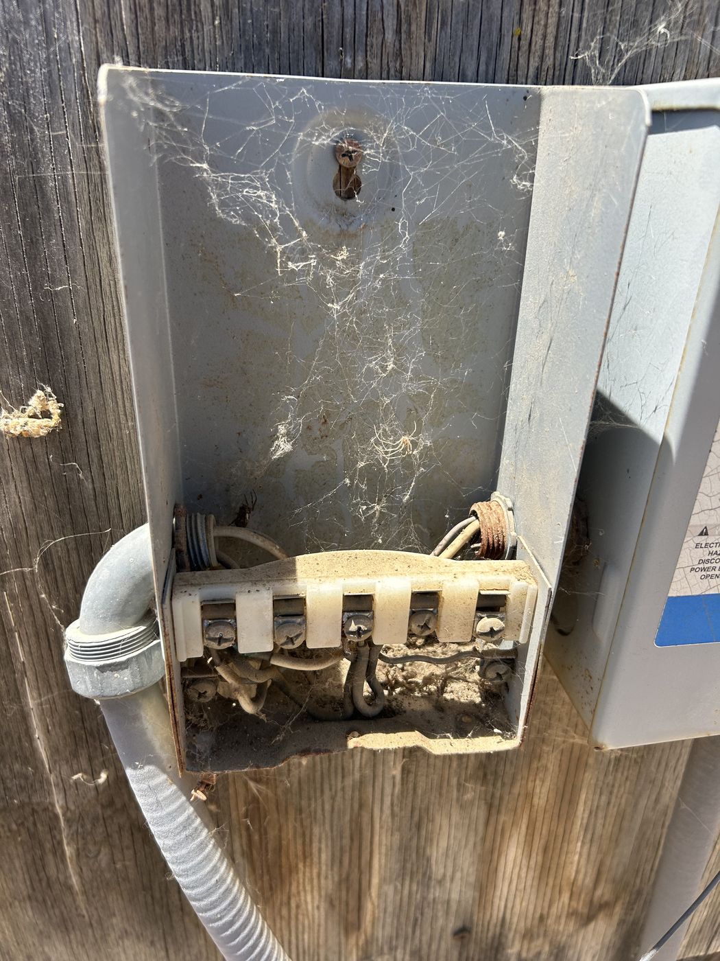 Tank float replacement in Menifee