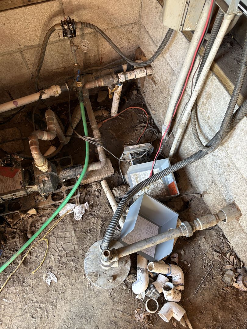 Well and booster plumbing evaluation detail in Descanso