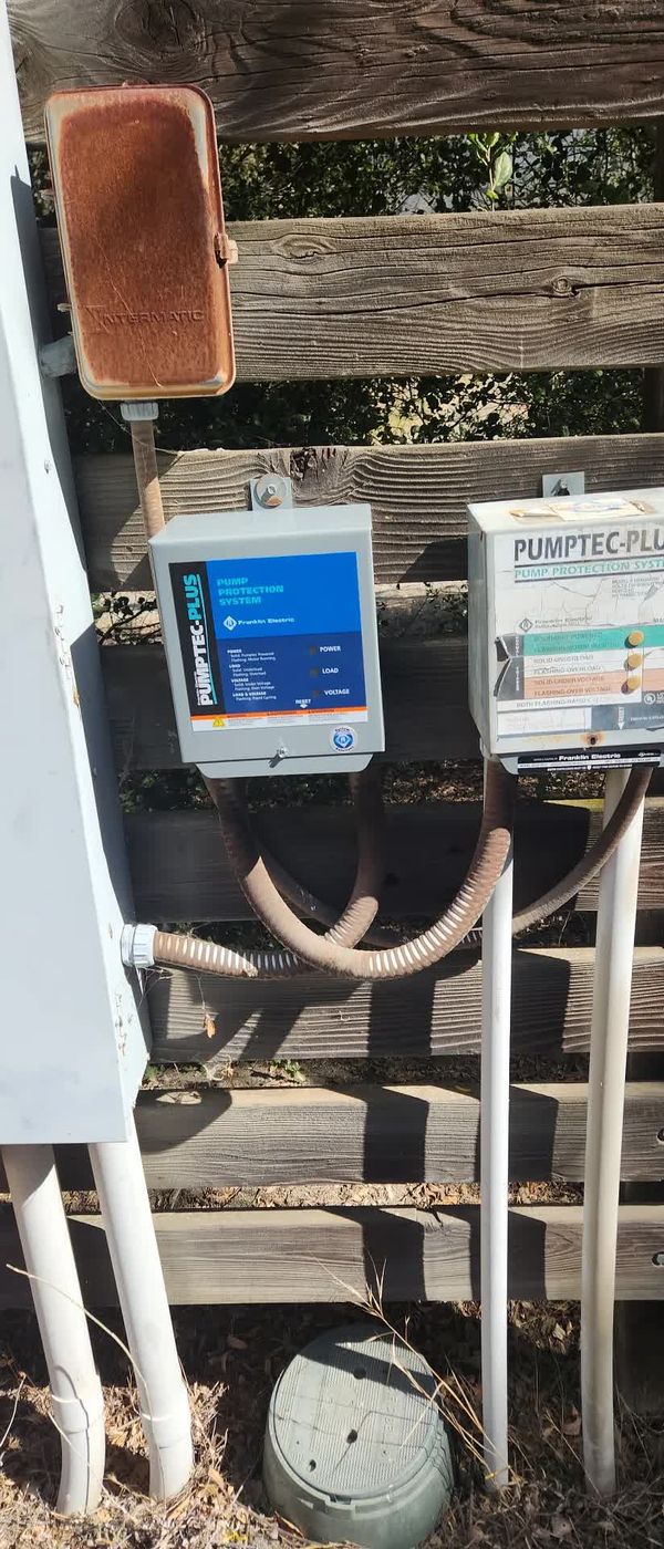 New Pumptec Plus controller installed next to the failed unit in Pauma Valley